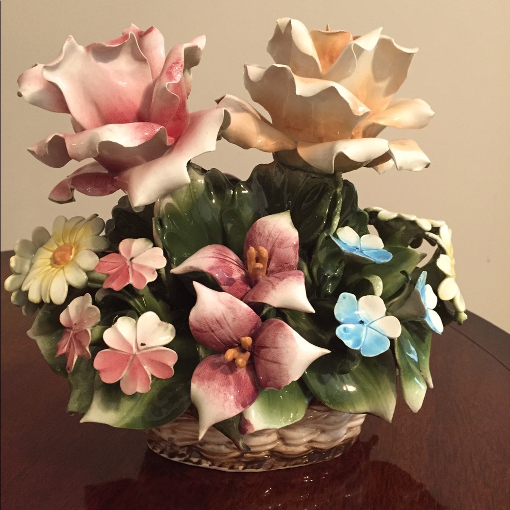 Vintage Capodimonte Italy porcelain Flowers